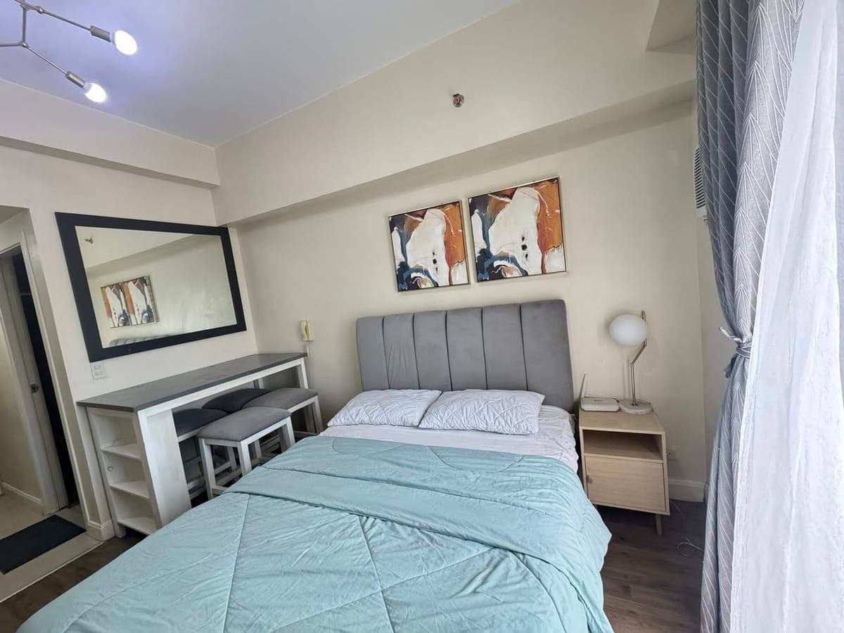 For Rent Studio Unit with Balcony - photo 3