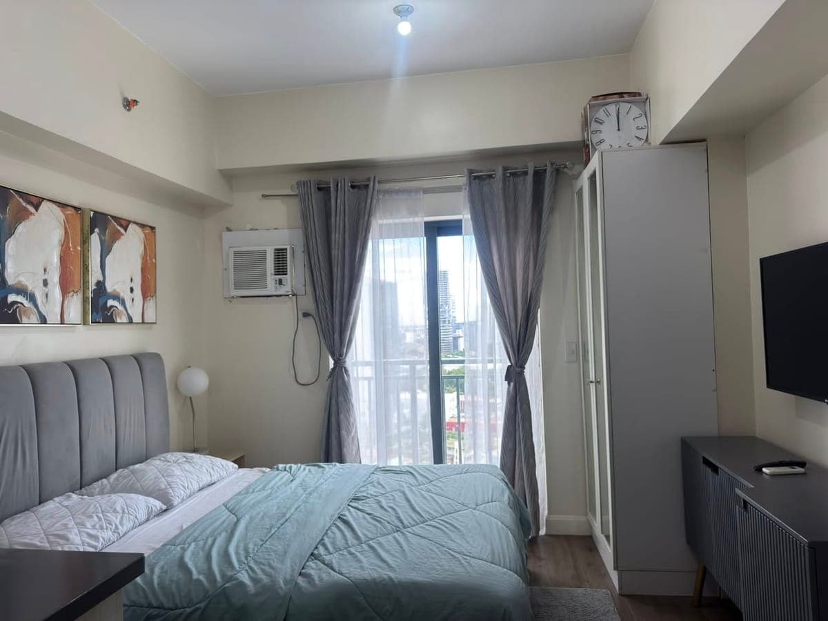 For Rent Studio Unit with Balcony - photo 5