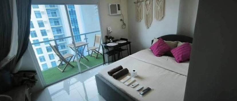 Fully Furnished Studio Unit with balcony - photo 1