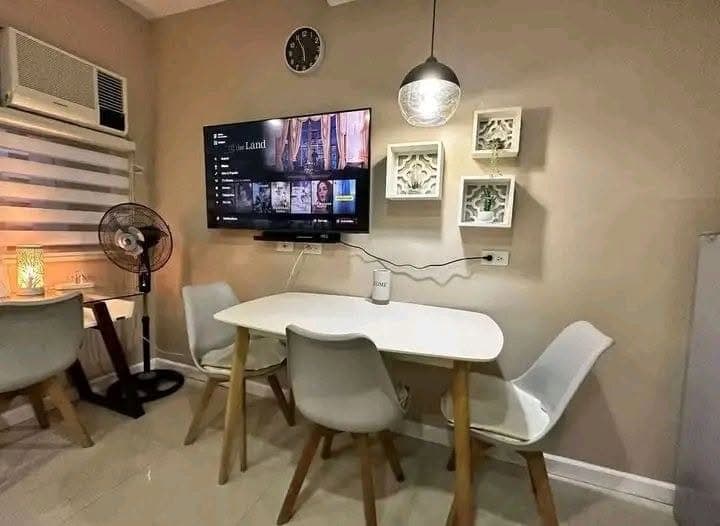 🏢 FOR RENT: Studio with Balcony – Lahug, Cebu City - photo 1