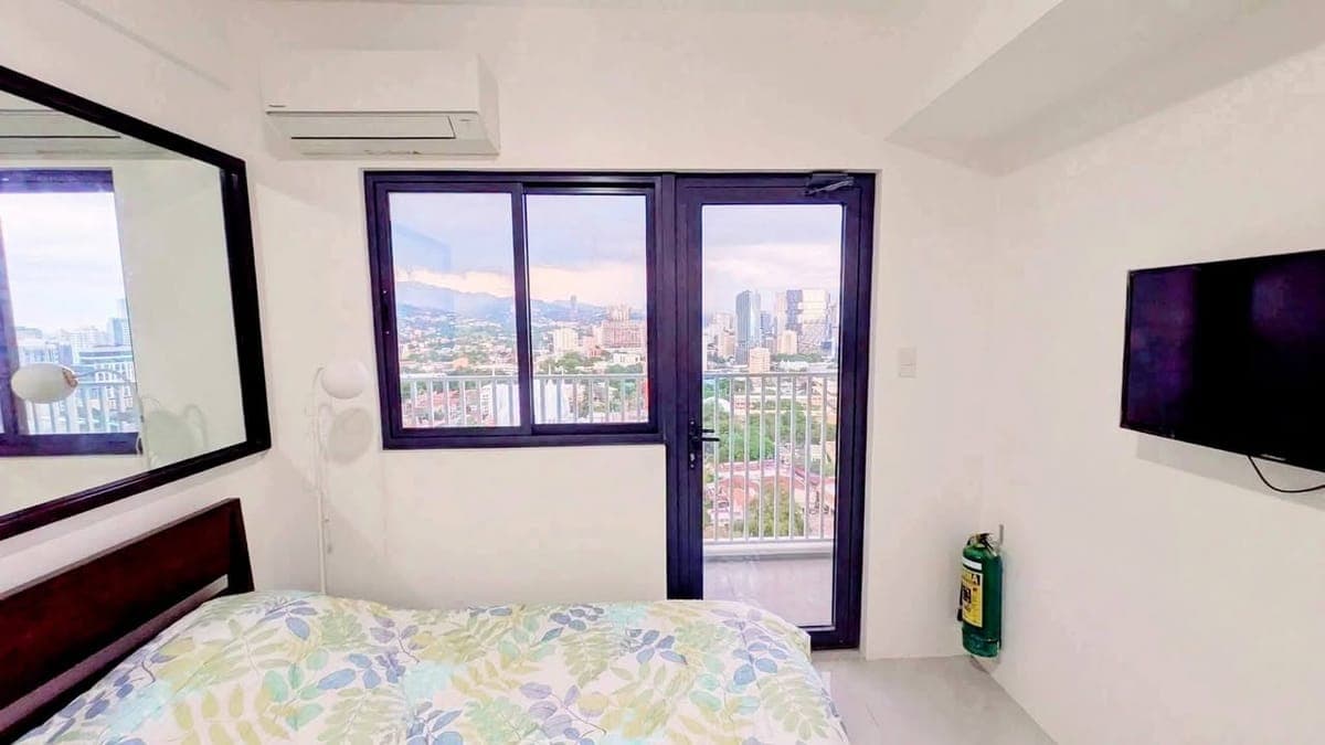 FOR RENT BRANDNEW STUDIO IN CITY CLOU w/ BALCONY - photo 4