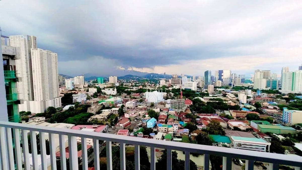 FOR RENT BRANDNEW STUDIO IN CITY CLOU w/ BALCONY - photo 5