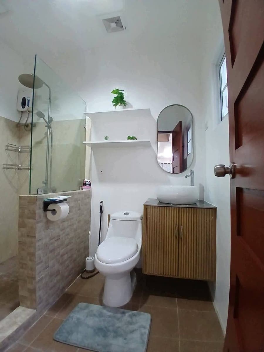 2 Storey TOWNHOUSE FOR RENT in ESTACA COMPOSTELA - photo 4