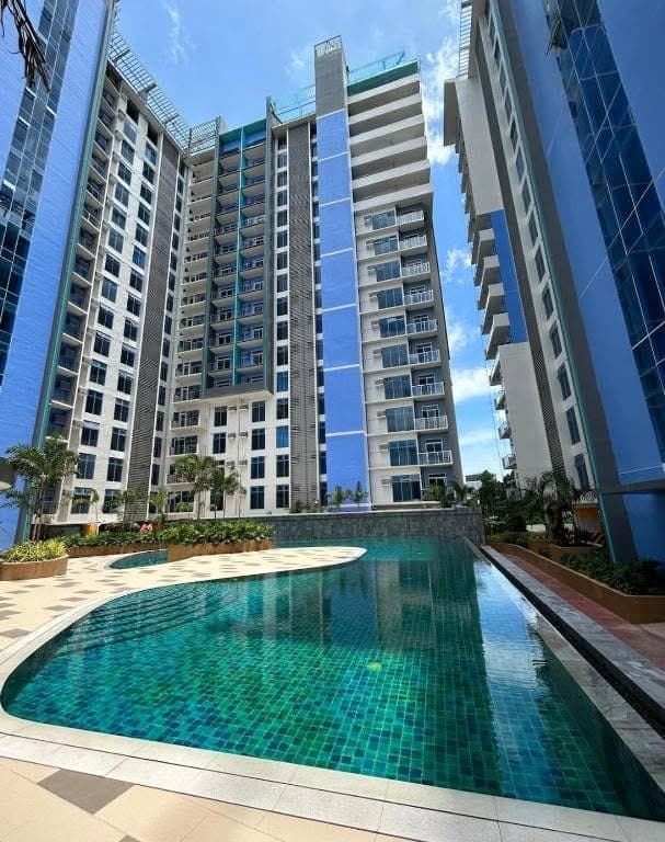 FOR RENT: Fully Furnished Studio Unit with Balcony - photo 1