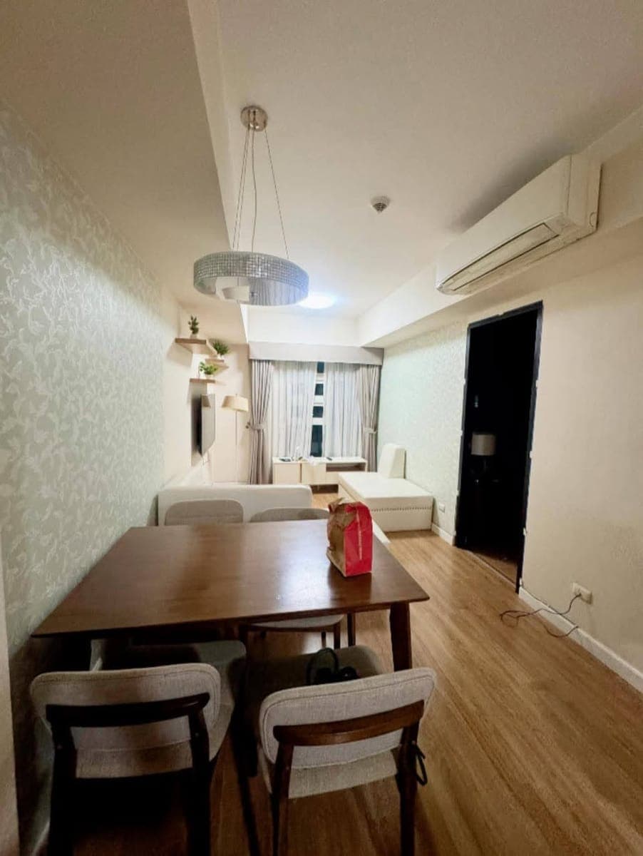 Solinea Tower 1  30th Floor - photo 3