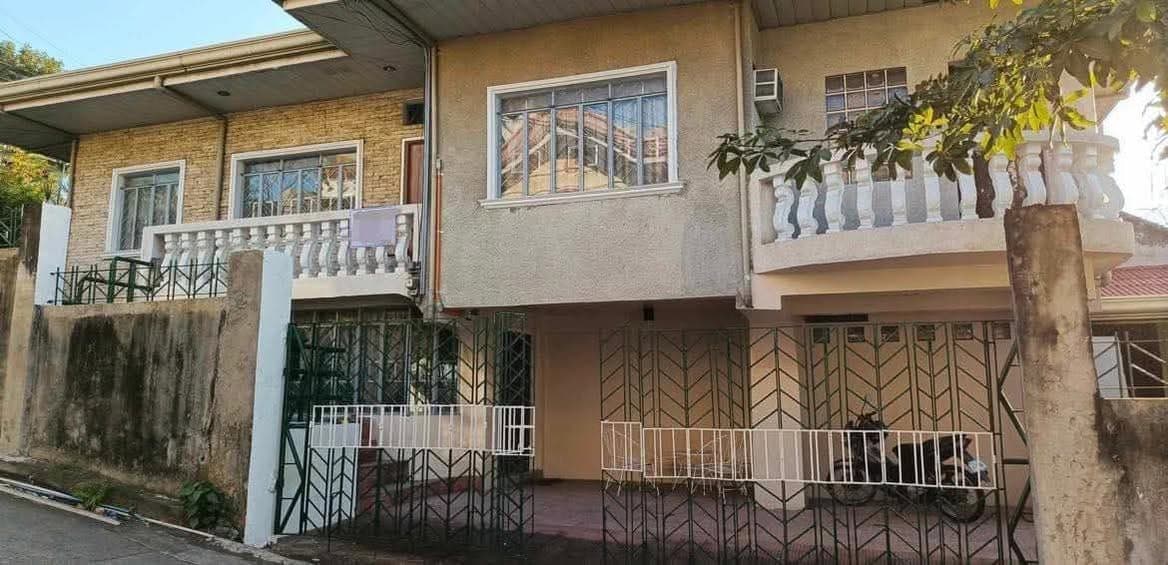 🏡 FOR RENT – Upper Floor Only - photo 1
