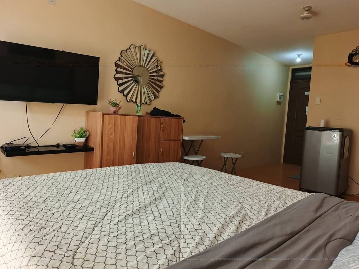 ONE OASIS STUDIO WITH BALCONY FOR RENT - photo 2