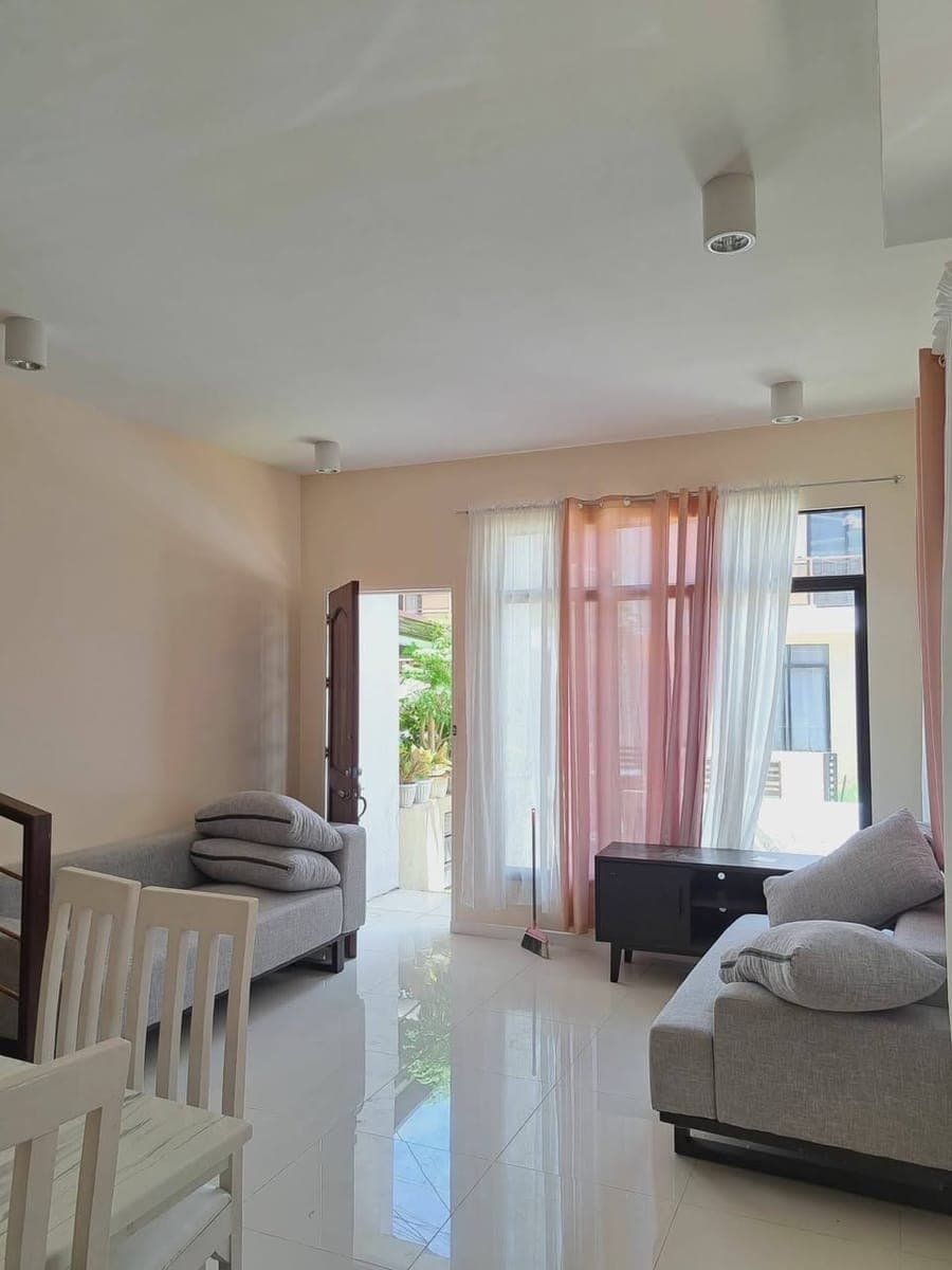 FOR RENT: 3 Bedroom Unit – West Boxhill Residences - photo 2