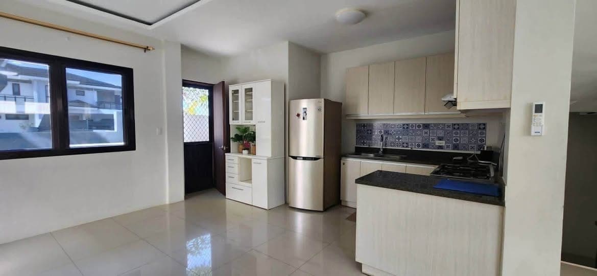FOR RENT: Semi-Furnished Duplex House – Pristina North Residences 2 - photo 4