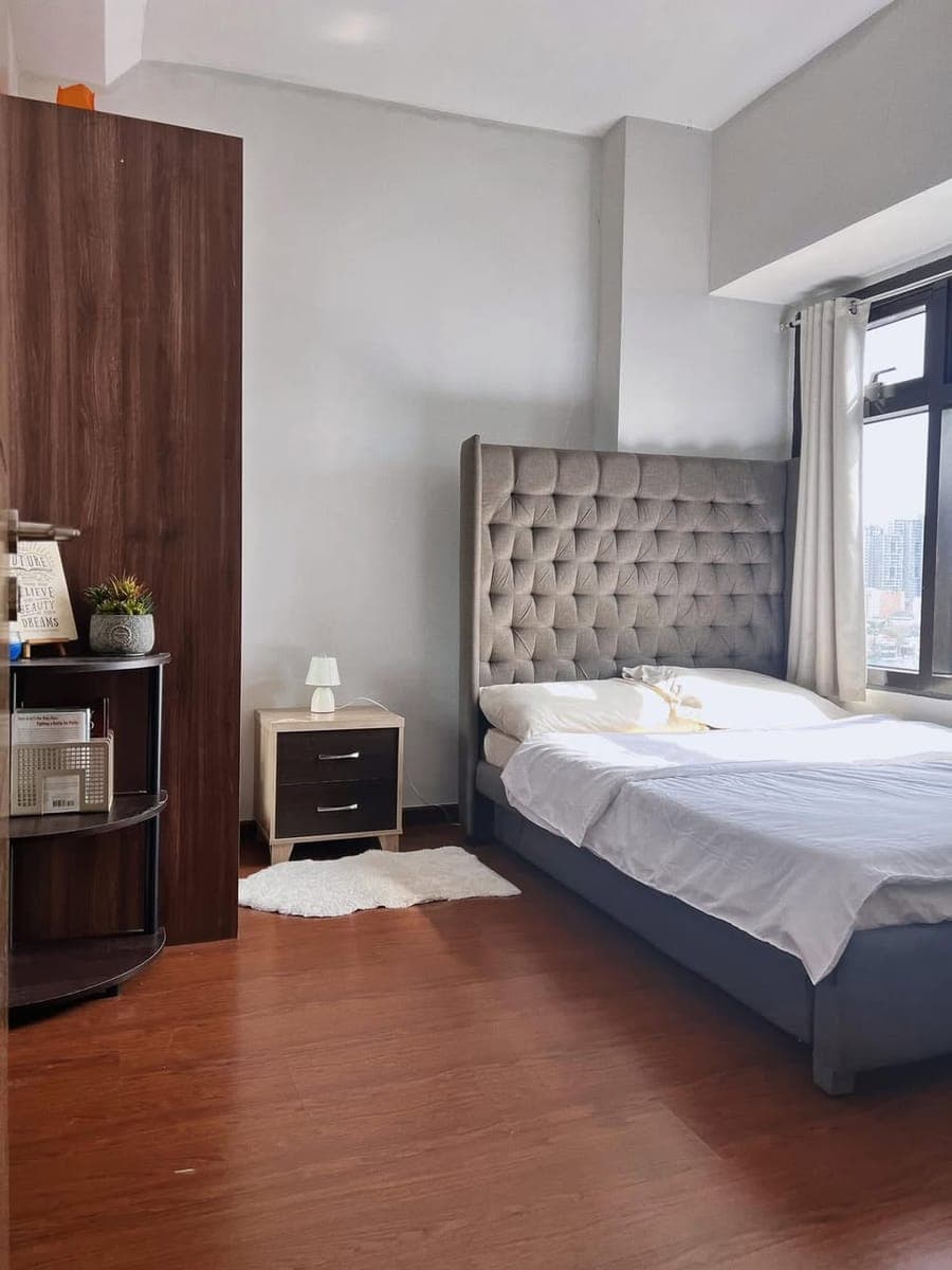 1 BEDROOM with Balcony Fully Furnished UNIT for RENT! - photo 3