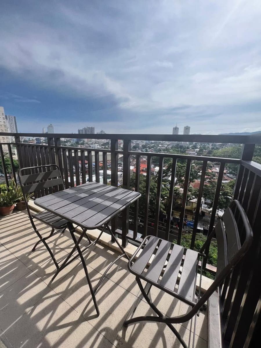 1 BEDROOM with Balcony Fully Furnished UNIT for RENT! - photo 4