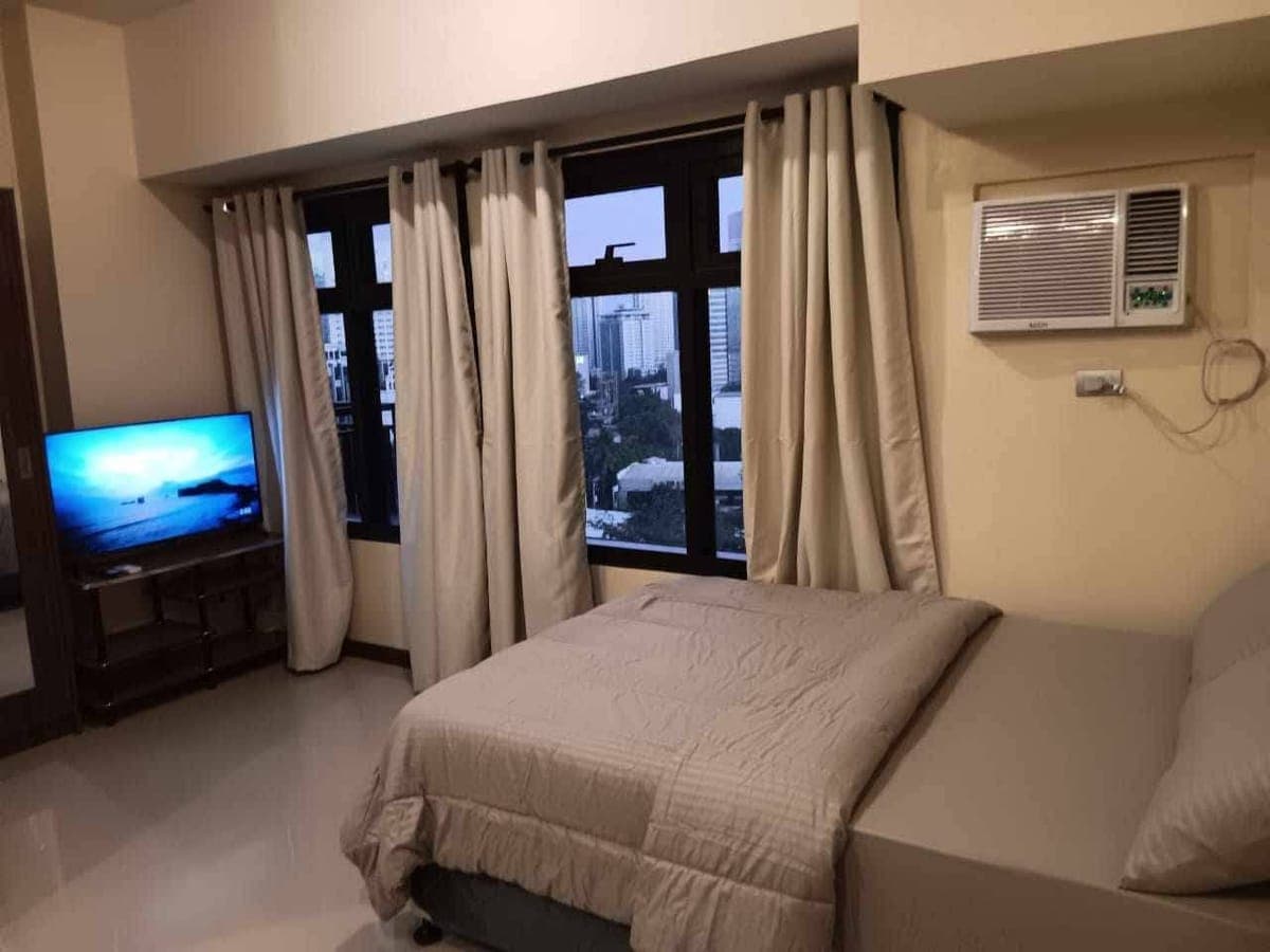 FOR RENT Fully Furnished Studio Unit - photo 3