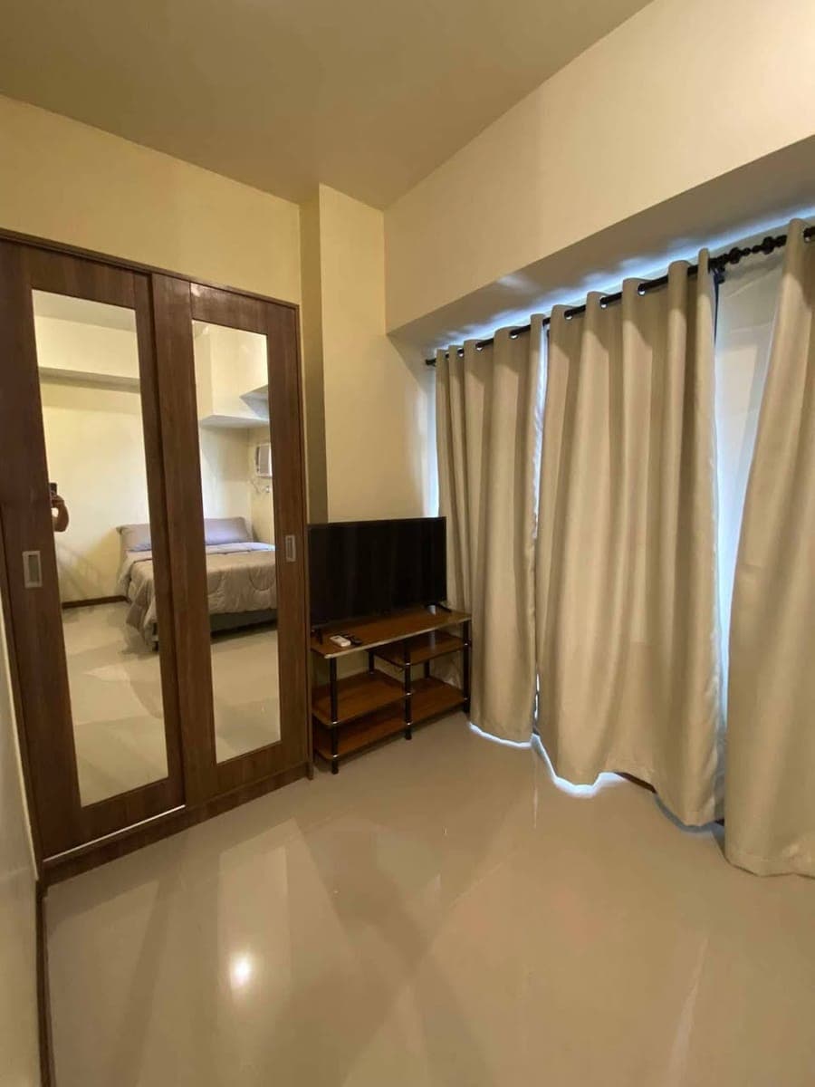 FOR RENT Fully Furnished Studio Unit - photo 4