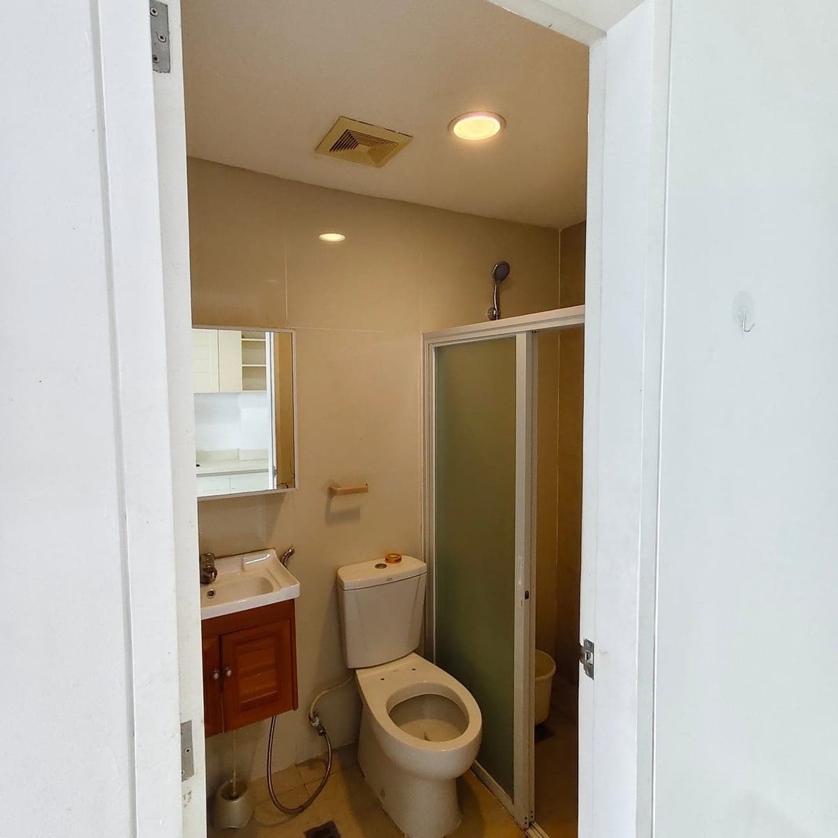 FOR RENT: Spacious Studio Unit in Avenir - photo 4