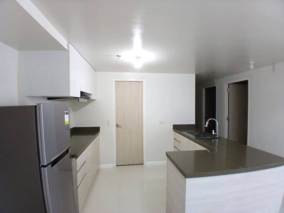 3BR Condo for Rent  in Mandani Bay Suites Tower 1 🏢✨ - photo 2