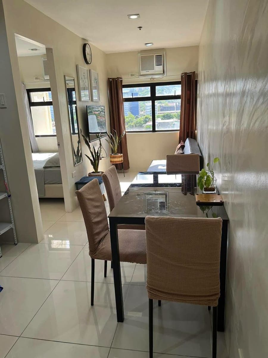 Midpoint Residences for Rent - photo 2