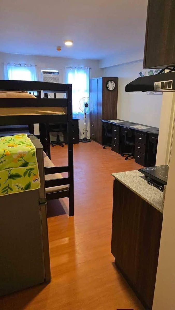 Dorm Space Available for Female Students or Rent the whole unit - photo 1
