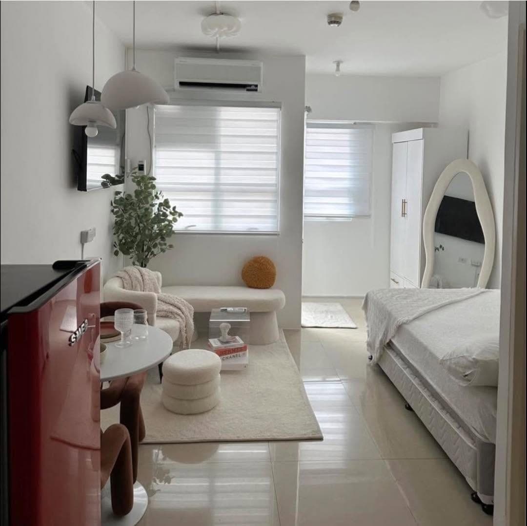 FOR RENT: Fully Furnished Studio Unit with Balcony – La Guardia Flats 2 - photo 2