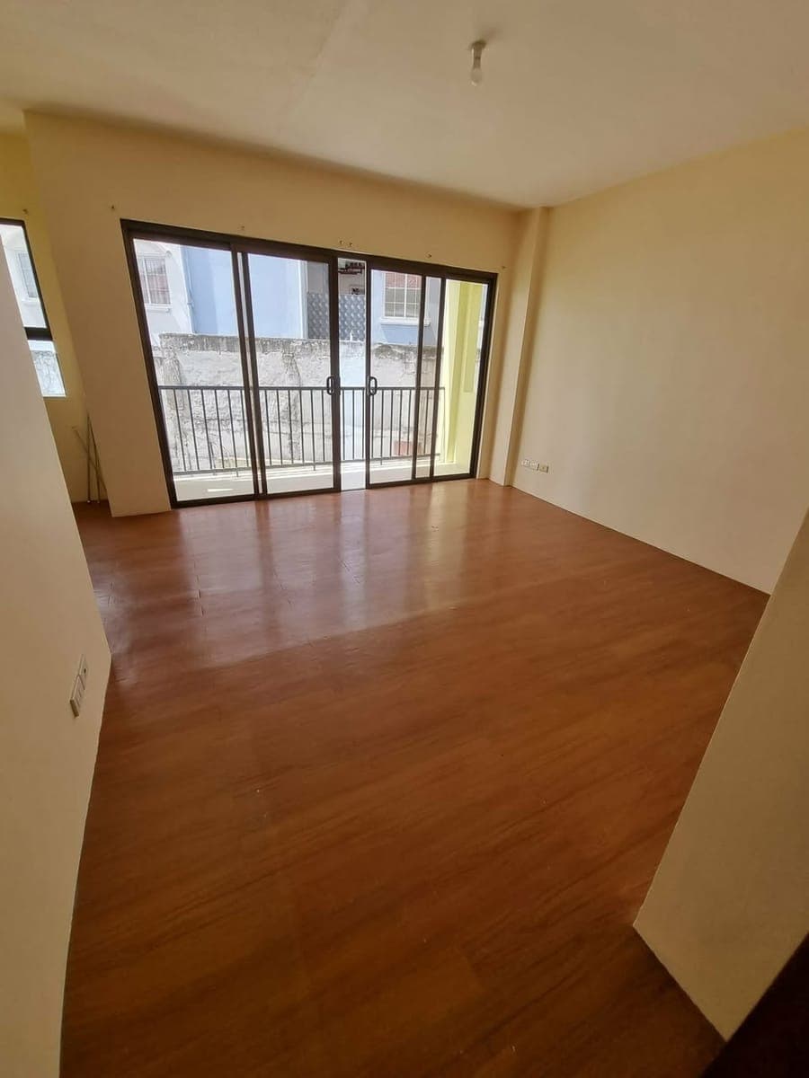 FOR RENT - 2 BEDROOM APARTMENT - photo 2