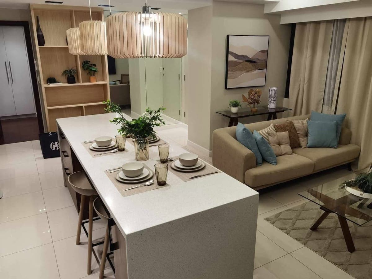 For Rent – Alcoves Condominium - photo 2