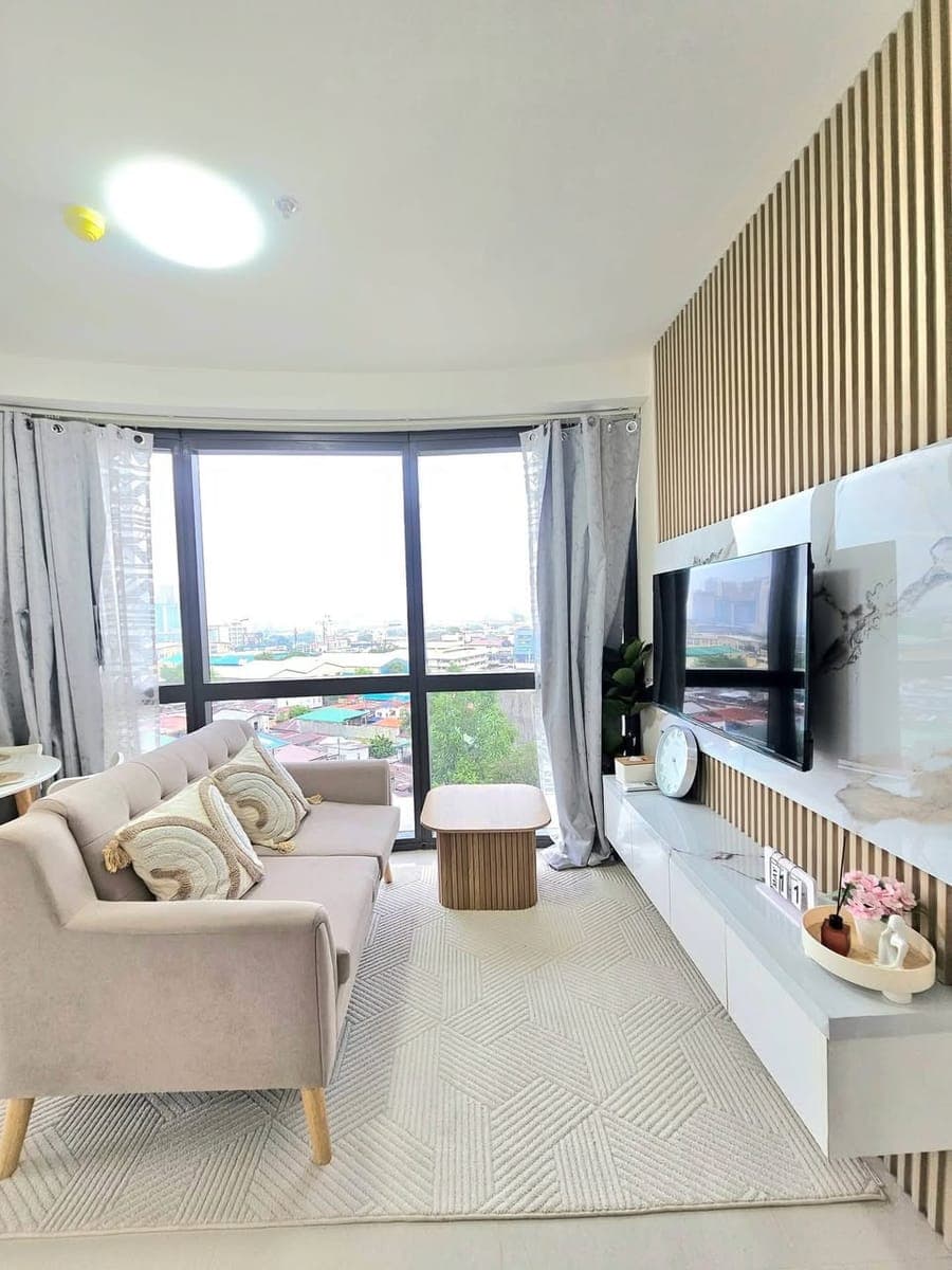 🏢 Brand-New Fully Furnished 1BR Unit - photo 1