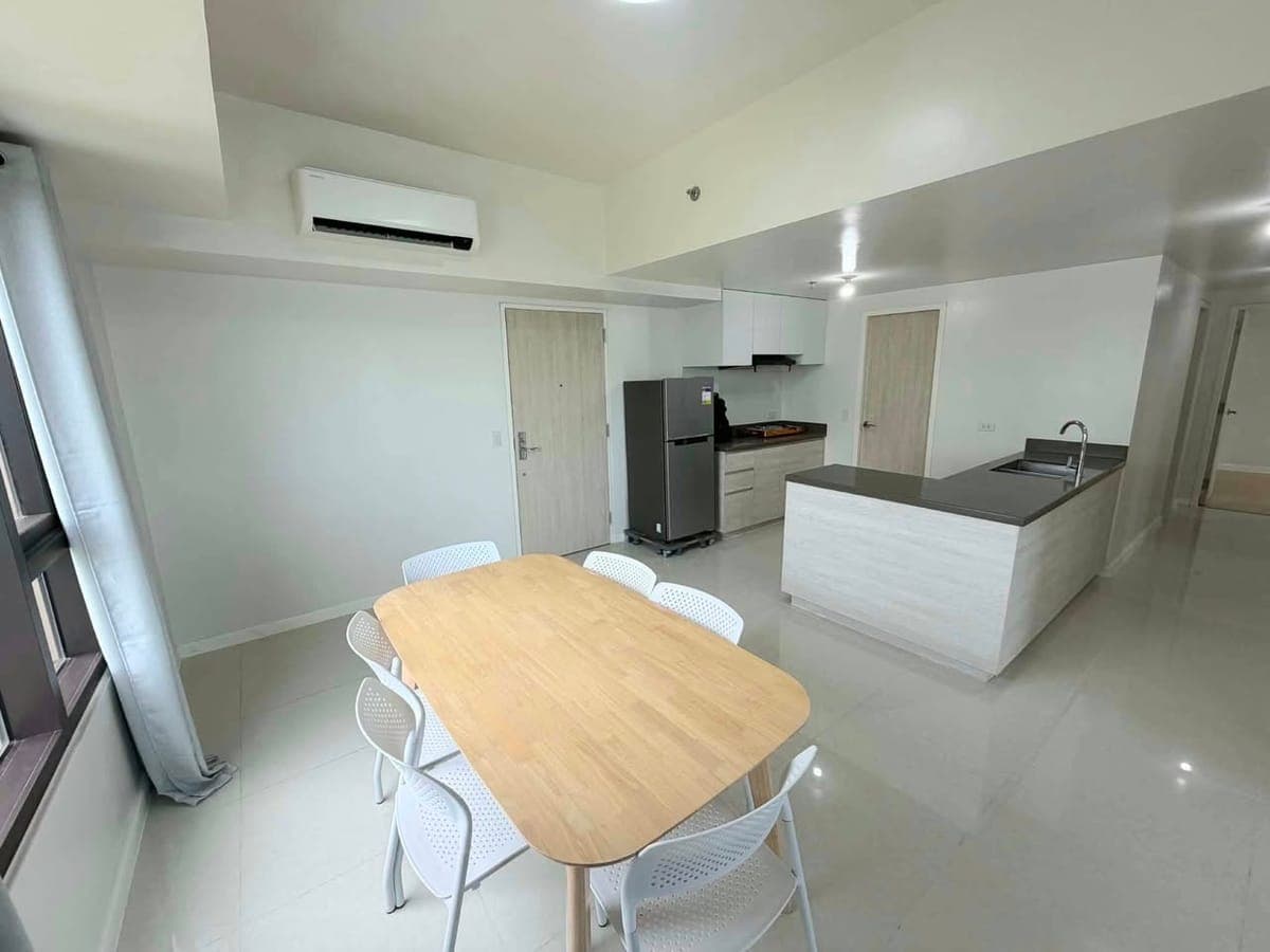 FOR RENT: MANDANI BAY 3 BEDROOM CONDO UNIT WITH PARKING SLOT, TOWER 1 - photo 4
