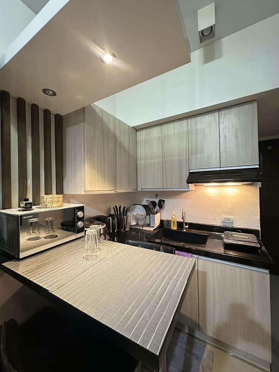 FOR RENT Fully Furnished Studio Unit - photo 1