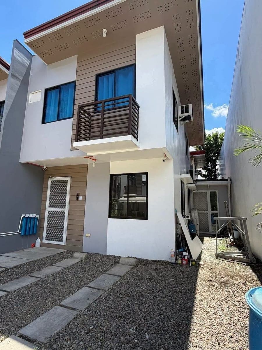 FOR RENT: Semi-Furnished House & Lot in Bliss, Labangon - photo 1