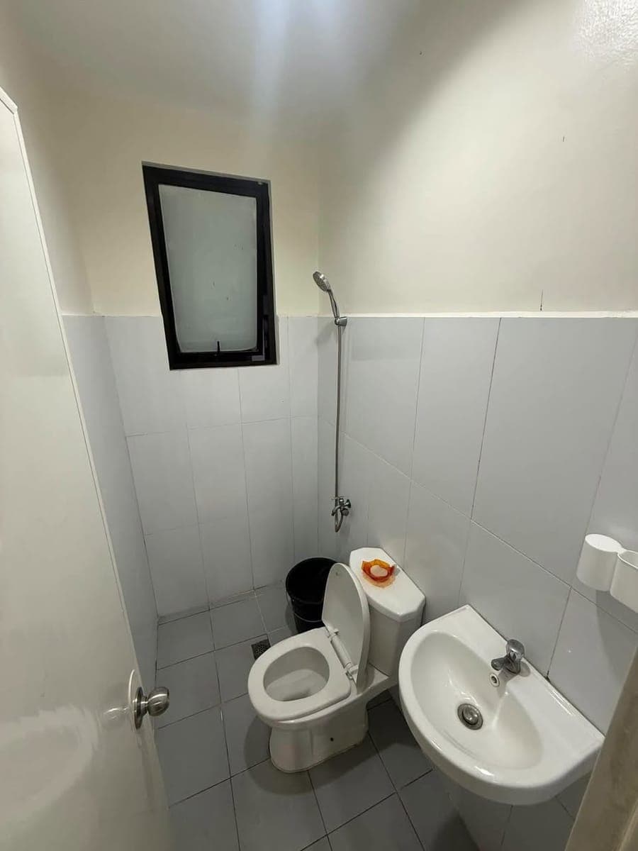 FOR RENT: Fully Furnished 2-Storey House – Belize North - photo 5