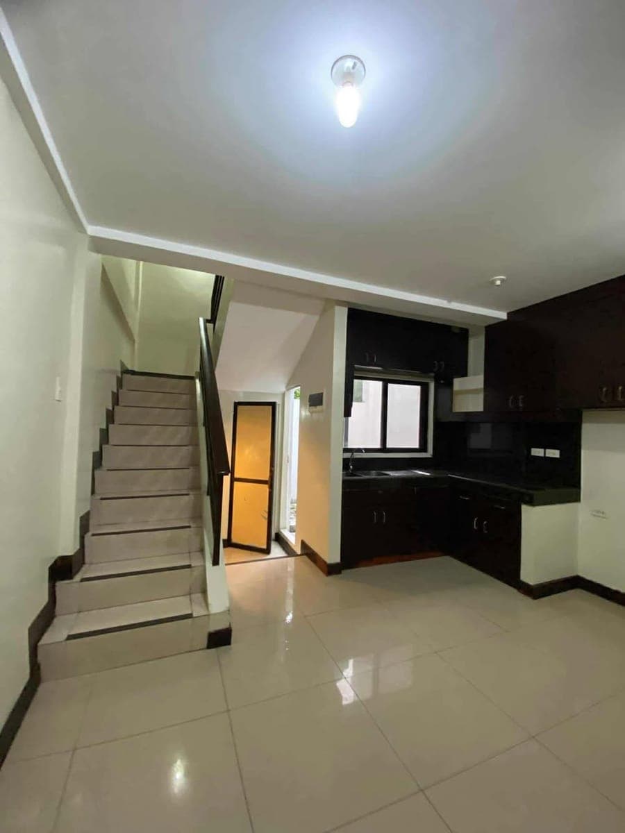 FOR RENT 5BR, TALISAY - photo 1