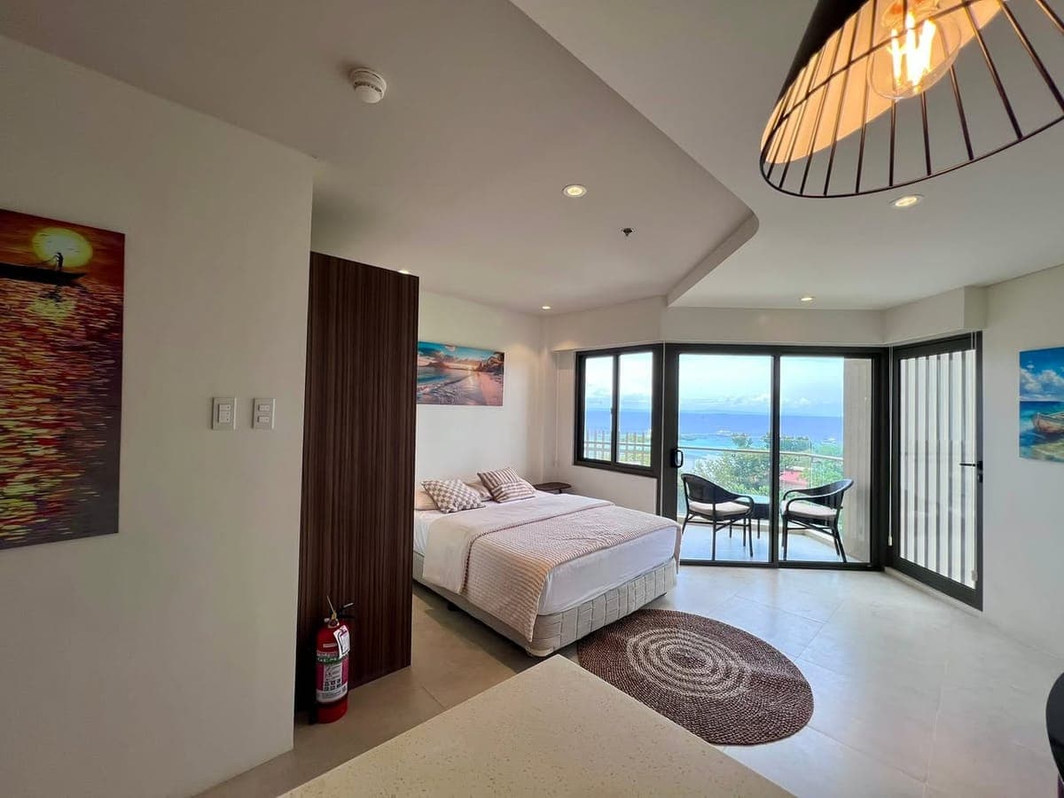 🏡 FOR RENT – ₱25,000/Month - photo 1
