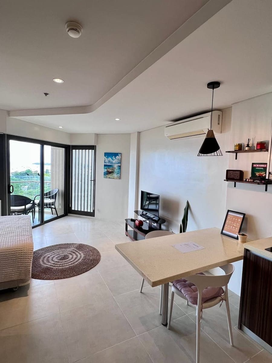 🏡 FOR RENT – ₱25,000/Month - photo 3