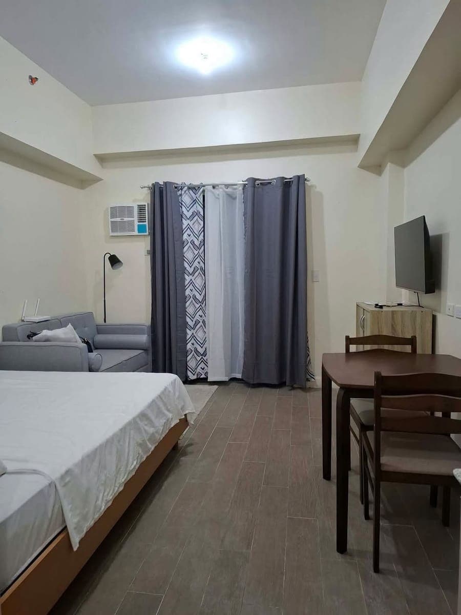 🏙️ **For Rent | High-Floor Furnished Studio with Balcony at Grand Residences Cebu City | ₱23,000** - photo 1