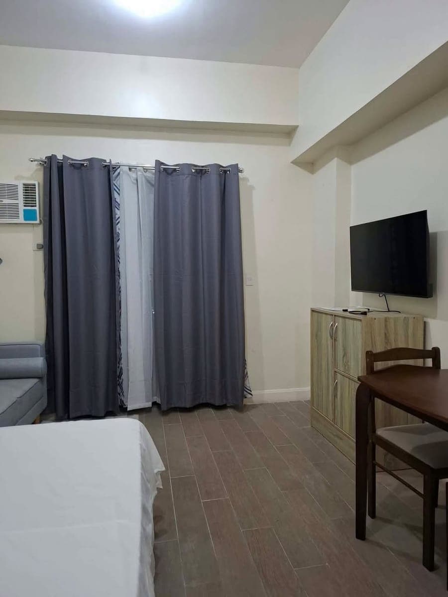 🏙️ **For Rent | High-Floor Furnished Studio with Balcony at Grand Residences Cebu City | ₱23,000** - photo 4