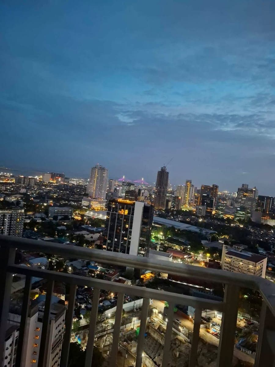 🏙️ **For Rent | High-Floor Furnished Studio with Balcony at Grand Residences Cebu City | ₱23,000** - photo 5