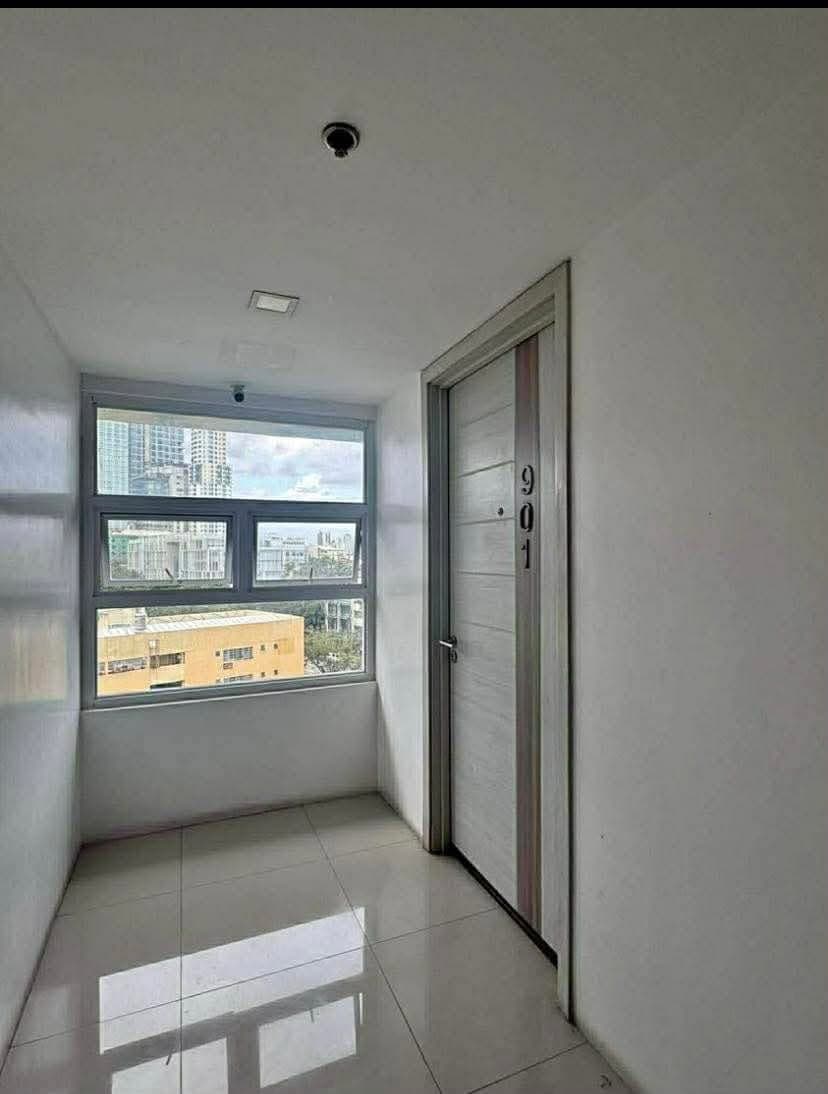 DL:CONDO FOR RENT - photo 1