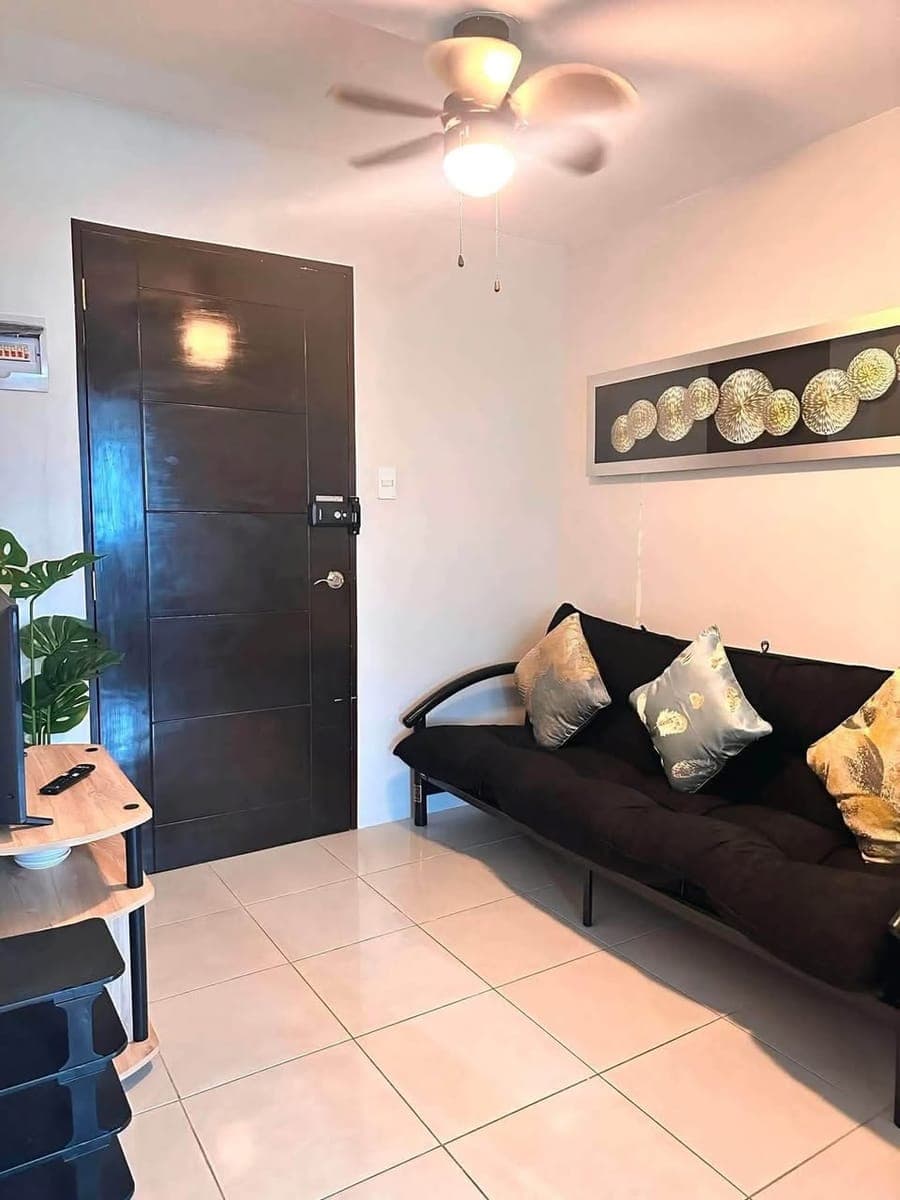 🏢 FOR RENT – FULLY FURNISHED 2-BEDROOM CONDO - photo 5