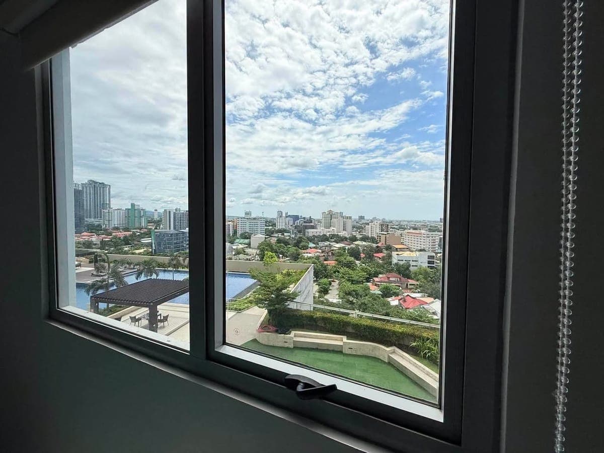 AVAILABLE FOR RENT - photo 4