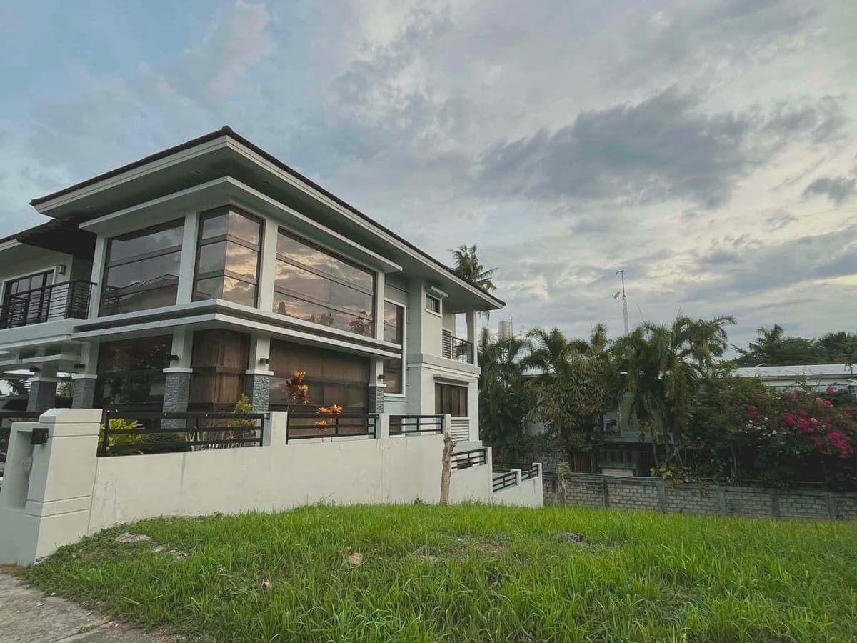 HIGH END SUBDIVISION LOT - photo 2