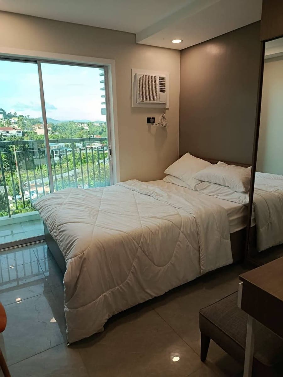 🏡 FOR RENT | Fully Furnished Studio Condo with Parking 🚗add on fee 5,000/month - photo 1