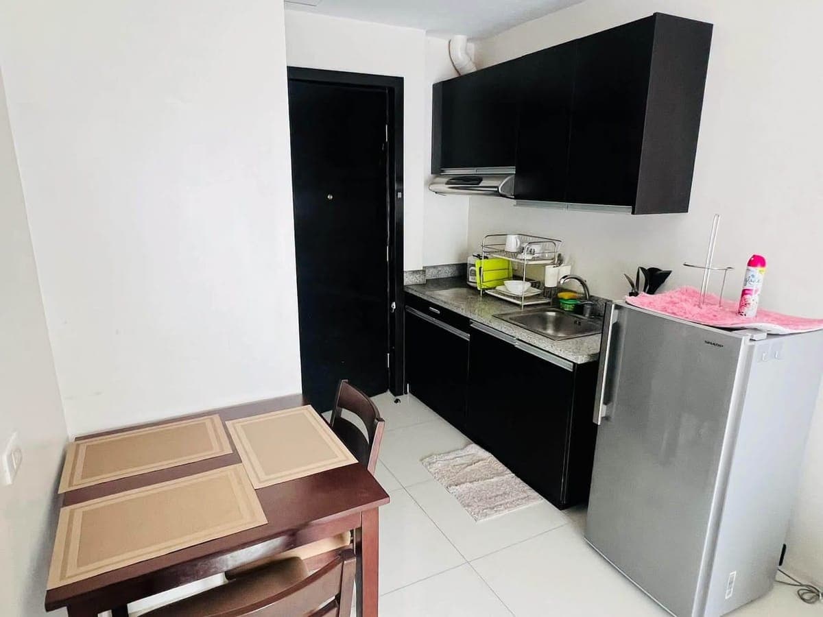 For Rent Furnished Studio Unit (23sqm) with step-up Balcony  in Bamboo Bay Community, Hernan Cortes... - photo 5
