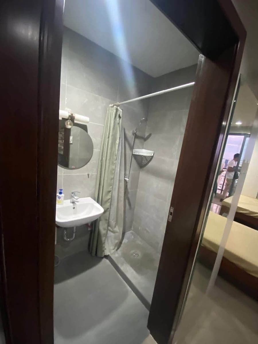 🏢✨ FOR RENT: Furnished Studio Unit with Balcony ✨🏢 - photo 5