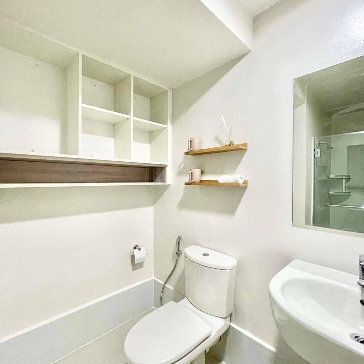 Taft East Gate Condominium - photo 4