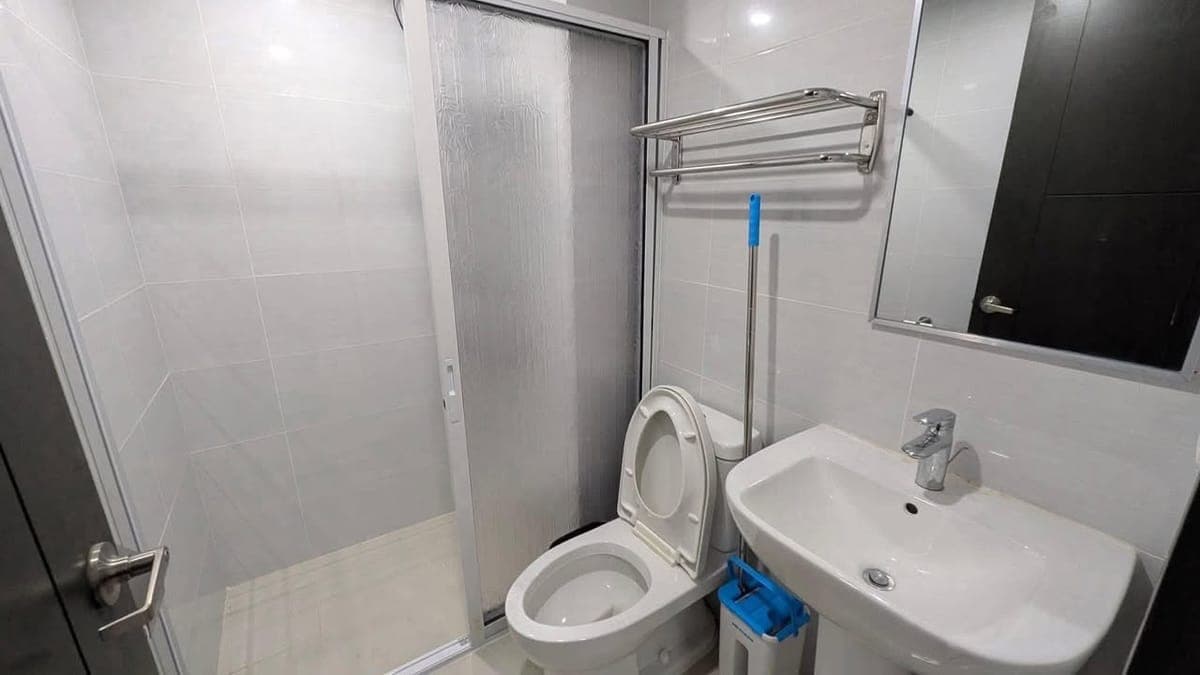 FOR LEASE: Furnished Studio in Baseline Prestige (Near Cebu Doctor’s Hospital and Chonghua Hospital) - photo 5