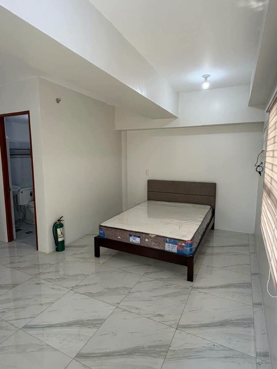 For rent New Semi-furnished Studio Unit - photo 5