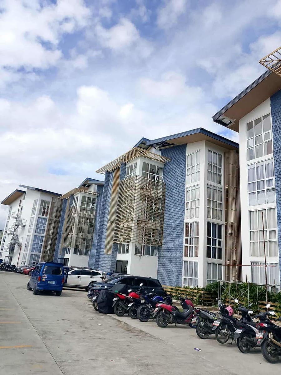 For Rent: Fully Furnished Modern Condo - photo 1