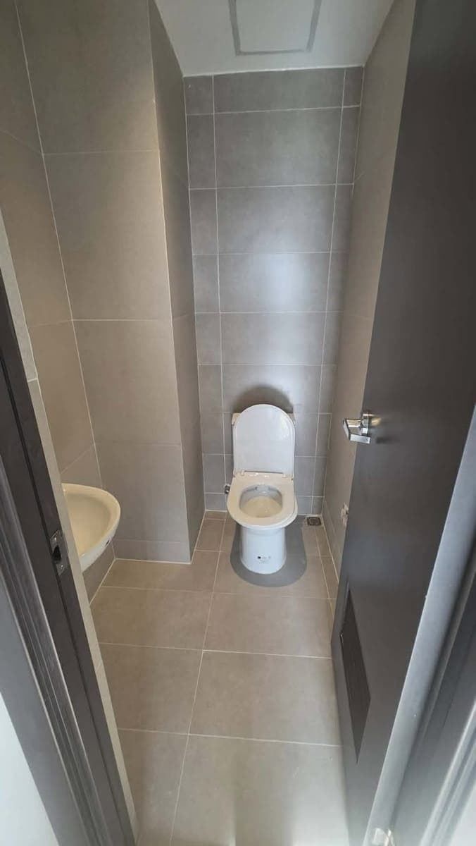 Small Office Home Office condo unit for monthly to long-term rental‼️ - photo 1