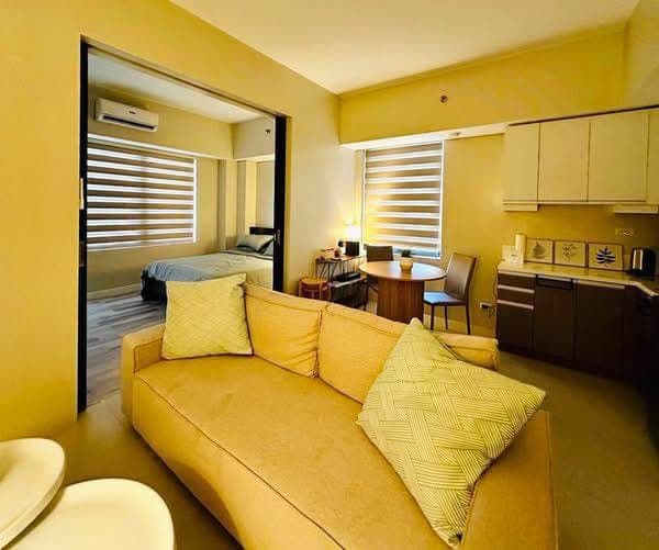 FOR LEASE: Brand New Furnished 1-Bedroom with Balcony in Baseline Prestige (Near Cebu Doctor’s Hospi... - photo 5
