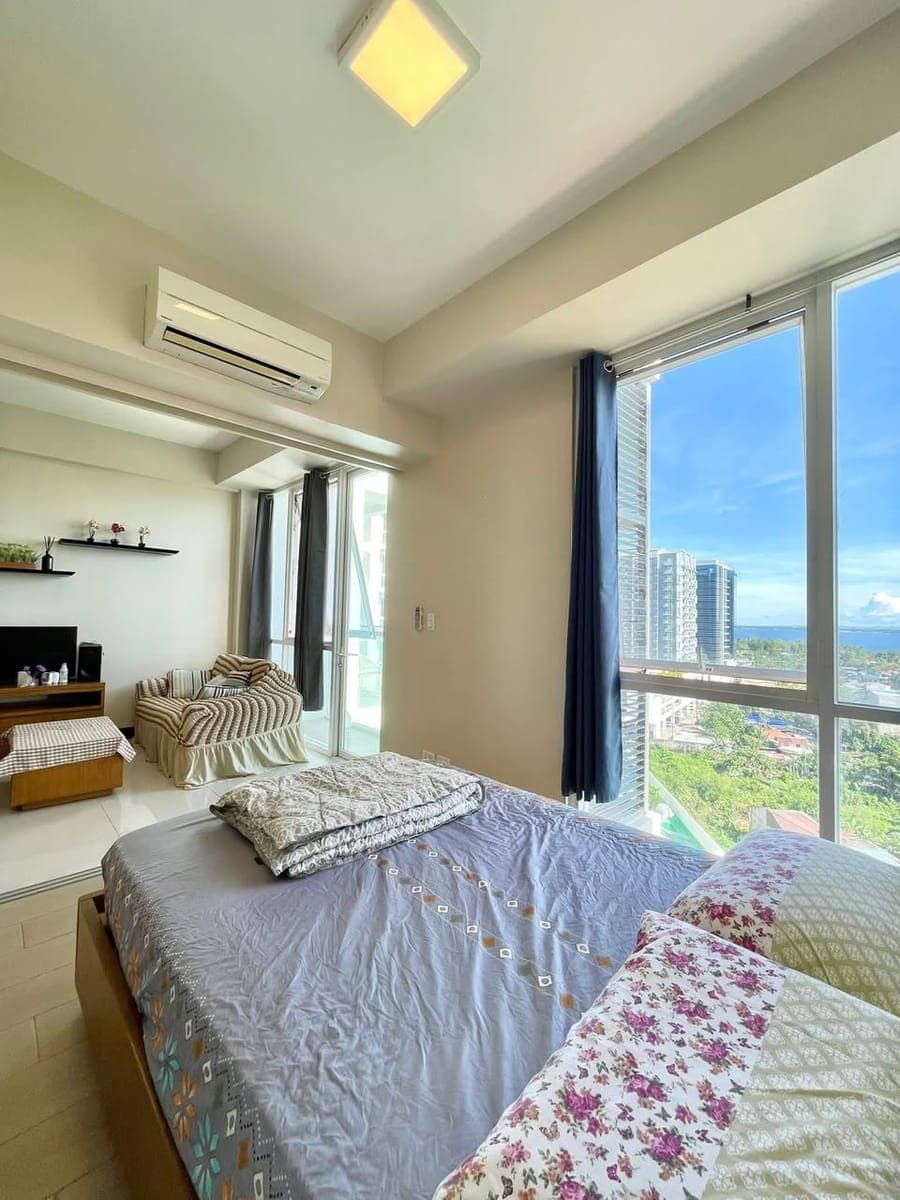 1.Condo :Mactan 8Newtown boulevard seaview - photo 4