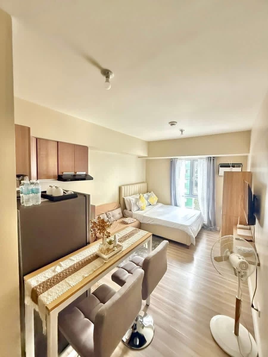 For Rent: Fully Furnished Studio Unit at Avida Riala Tower 4, Cebu IT Park - photo 1